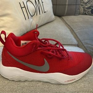 New Nike Zoom Rev Basketball Shoes 10.5 never worn